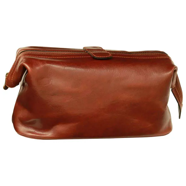 Leather Beauty Case.