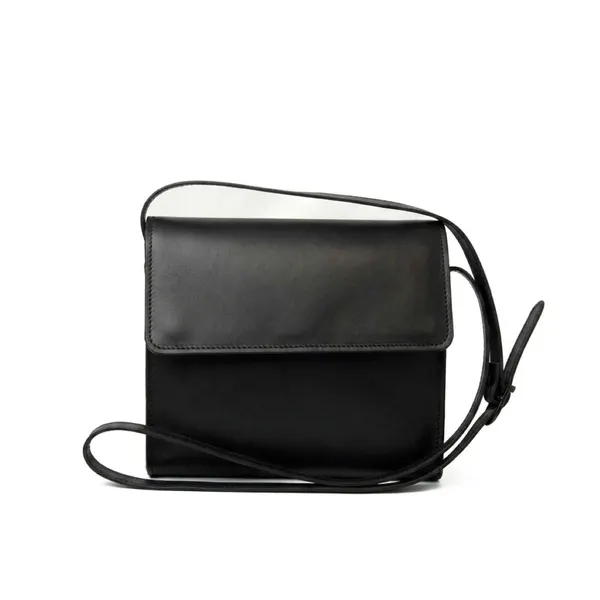 Shoulder bag in full grain calfskin